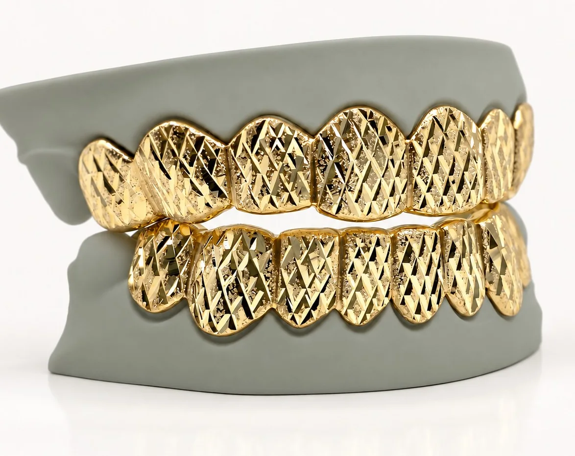 Diamond cut full set, yellow gold plated 925 silver, on a sage dental cast